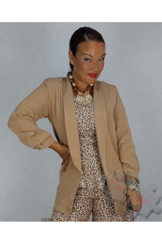 Md.Chaqueta básica camel